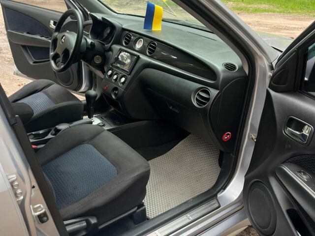 Серый Мицубиси Аутлендер, объемом двигателя 2.4 л и пробегом 225 тыс. км за 6500 $, фото 8 на Automoto.ua