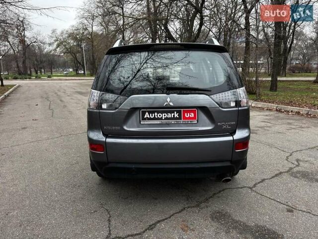 Серый Мицубиси Аутлендер, объемом двигателя 2.4 л и пробегом 237 тыс. км за 8490 $, фото 5 на Automoto.ua