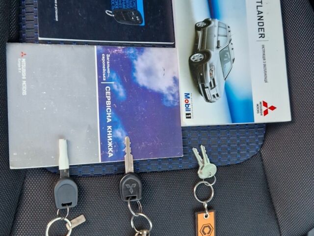 Міцубісі Аутлендер 2008 у Кременчуге на Automoto.ua Сірий Міцубісі Аутлендер, об'ємом двигуна 2 л та пробігом 157 тис. км за 8300 $, фото 18 на Automoto.ua