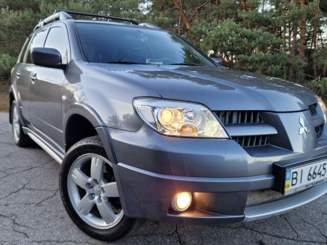 Міцубісі Аутлендер 2008 у Кременчуге на Automoto.ua Сірий Міцубісі Аутлендер, об'ємом двигуна 2 л та пробігом 157 тис. км за 8300 $, фото 2 на Automoto.ua