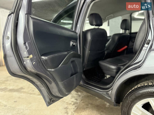 Сірий Міцубісі Аутлендер, об'ємом двигуна 2 л та пробігом 235 тис. км за 8950 $, фото 35 на Automoto.ua