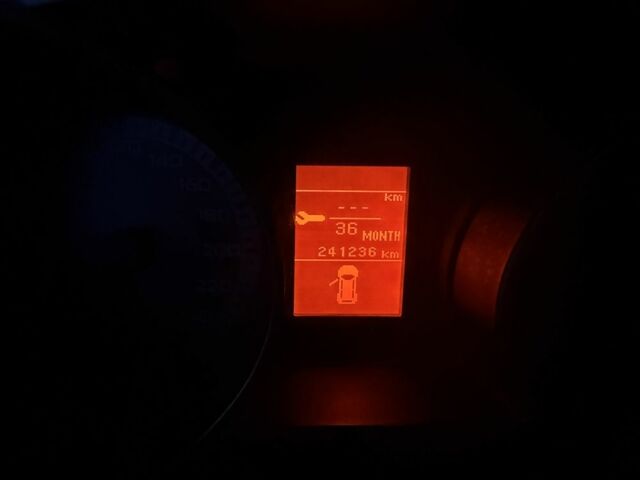 Серый Мицубиси Аутлендер, объемом двигателя 2.4 л и пробегом 241 тыс. км за 7350 $, фото 13 на Automoto.ua