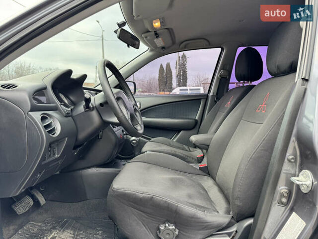 Серый Мицубиси Аутлендер, объемом двигателя 2.38 л и пробегом 254 тыс. км за 7300 $, фото 22 на Automoto.ua