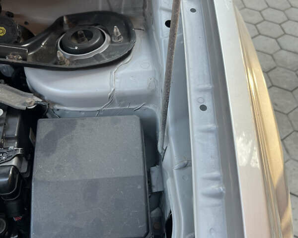 Сірий Міцубісі Аутлендер, об'ємом двигуна 2.36 л та пробігом 195 тис. км за 9500 $, фото 8 на Automoto.ua