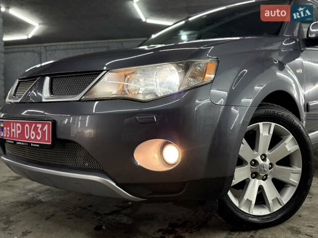 Сірий Міцубісі Аутлендер, об'ємом двигуна 2 л та пробігом 235 тис. км за 8950 $, фото 4 на Automoto.ua