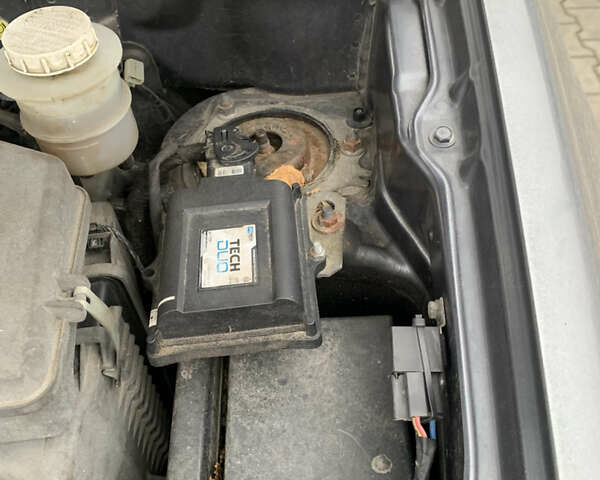 Серый Мицубиси Аутлендер, объемом двигателя 2.38 л и пробегом 227 тыс. км за 6600 $, фото 10 на Automoto.ua