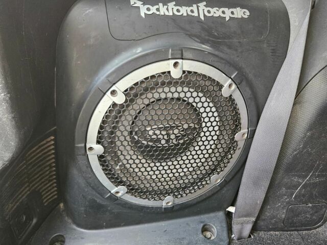 Серый Мицубиси Аутлендер, объемом двигателя 2 л и пробегом 400 тыс. км за 4700 $, фото 13 на Automoto.ua