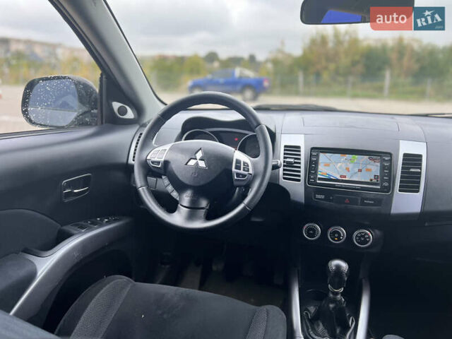 Сірий Міцубісі Аутлендер, об'ємом двигуна 2.2 л та пробігом 162 тис. км за 8600 $, фото 15 на Automoto.ua