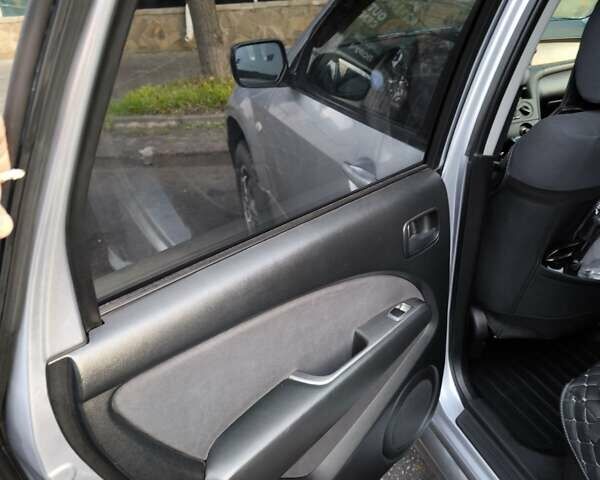 Сірий Міцубісі Аутлендер, об'ємом двигуна 2 л та пробігом 161 тис. км за 7500 $, фото 17 на Automoto.ua