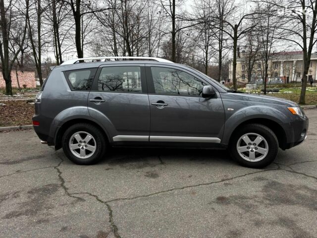 Серый Мицубиси Аутлендер, объемом двигателя 2.4 л и пробегом 237 тыс. км за 8490 $, фото 7 на Automoto.ua