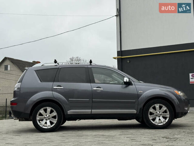 Сірий Міцубісі Аутлендер, об'ємом двигуна 2 л та пробігом 237 тис. км за 8999 $, фото 17 на Automoto.ua