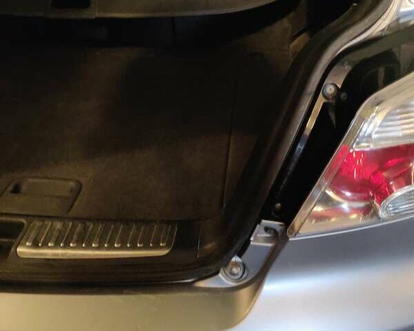 Серый Мицубиси Аутлендер, объемом двигателя 2.38 л и пробегом 323 тыс. км за 6800 $, фото 30 на Automoto.ua