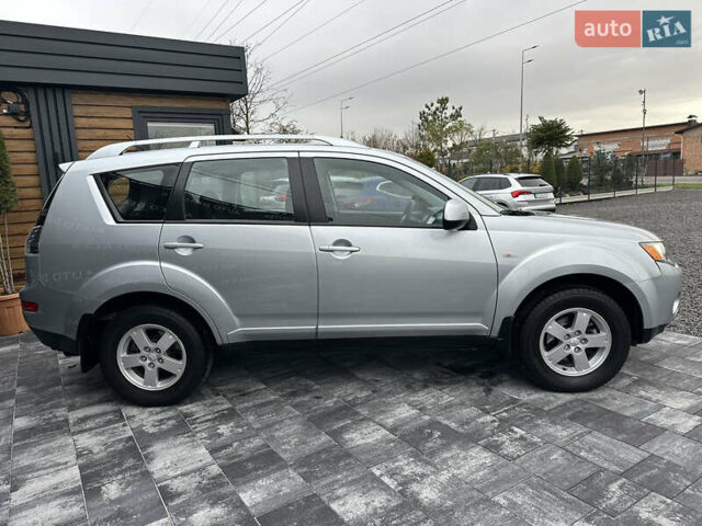 Серый Мицубиси Аутлендер, объемом двигателя 2.4 л и пробегом 61 тыс. км за 11300 $, фото 9 на Automoto.ua