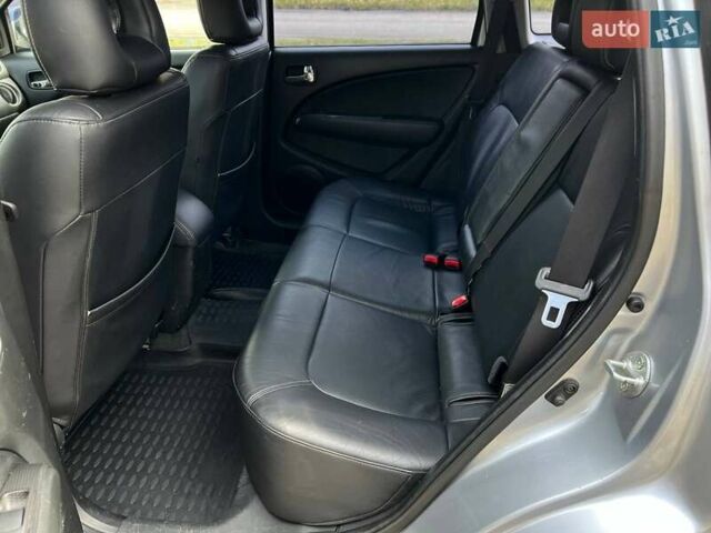 Серый Мицубиси Аутлендер, объемом двигателя 2.38 л и пробегом 170 тыс. км за 6900 $, фото 12 на Automoto.ua