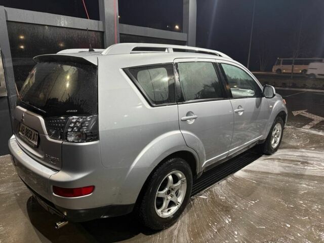 Серый Мицубиси Аутлендер, объемом двигателя 2.4 л и пробегом 208 тыс. км за 7600 $, фото 4 на Automoto.ua