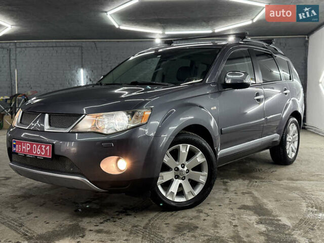 Сірий Міцубісі Аутлендер, об'ємом двигуна 2 л та пробігом 235 тис. км за 8950 $, фото 2 на Automoto.ua