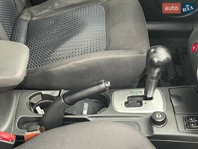 Серый Мицубиси Аутлендер, объемом двигателя 2.4 л и пробегом 324 тыс. км за 6890 $, фото 17 на Automoto.ua