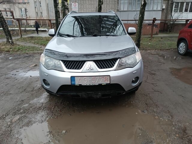 Сірий Міцубісі Аутлендер, об'ємом двигуна 0 л та пробігом 280 тис. км за 4800 $, фото 3 на Automoto.ua