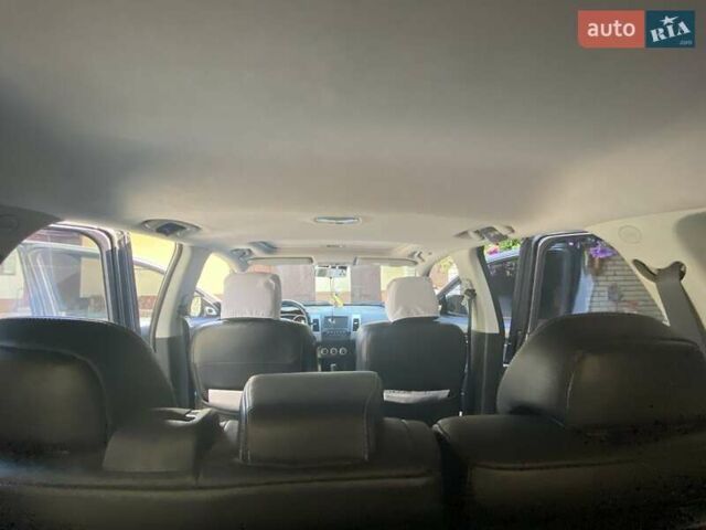 Серый Мицубиси Аутлендер, объемом двигателя 3 л и пробегом 232 тыс. км за 9200 $, фото 12 на Automoto.ua