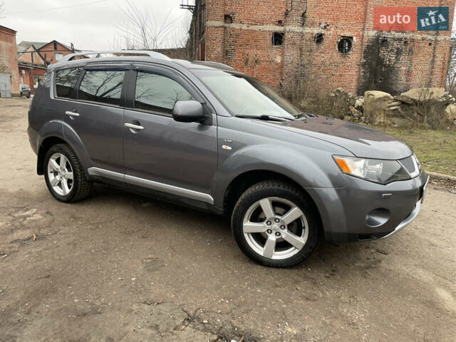 Сірий Міцубісі Аутлендер, об'ємом двигуна 3 л та пробігом 295 тис. км за 8000 $, фото 1 на Automoto.ua