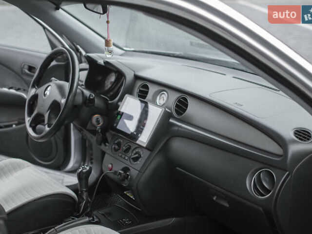 Сірий Міцубісі Аутлендер, об'ємом двигуна 2 л та пробігом 258 тис. км за 5650 $, фото 32 на Automoto.ua