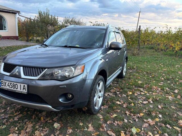 Міцубісі Аутлендер 2008 у Муровані курилівці на Automoto.ua Сірий Міцубісі Аутлендер, об'ємом двигуна 2 л та пробігом 203 тис. км за 8999 $, фото 6 на Automoto.ua