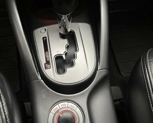 Сірий Міцубісі Аутлендер, об'ємом двигуна 3 л та пробігом 209 тис. км за 9800 $, фото 26 на Automoto.ua