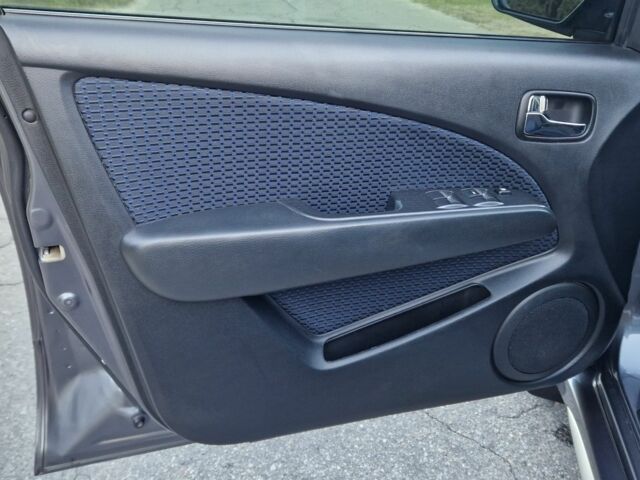 Міцубісі Аутлендер 2008 у Кременчуге на Automoto.ua Сірий Міцубісі Аутлендер, об'ємом двигуна 2 л та пробігом 157 тис. км за 8300 $, фото 4 на Automoto.ua