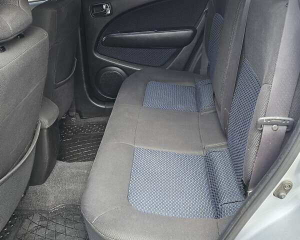 Міцубісі Аутлендер 2008 у Києві на Automoto.ua Сірий Міцубісі Аутлендер, об'ємом двигуна 2.38 л та пробігом 200 тис. км за 5900 $, фото 23 на Automoto.ua