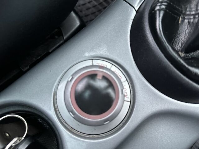 Серый Мицубиси Аутлендер, объемом двигателя 2 л и пробегом 200 тыс. км за 8300 $, фото 22 на Automoto.ua