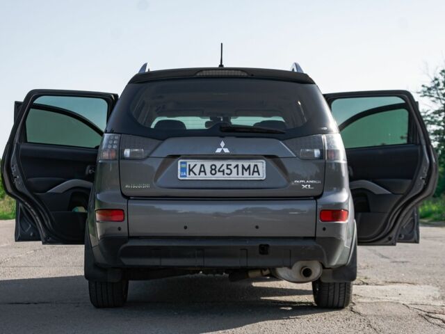 Міцубісі Аутлендер 2008 у Белой Церкве на Automoto.ua Сірий Міцубісі Аутлендер, об'ємом двигуна 2.4 л та пробігом 280 тис. км за 8000 $, фото 3 на Automoto.ua