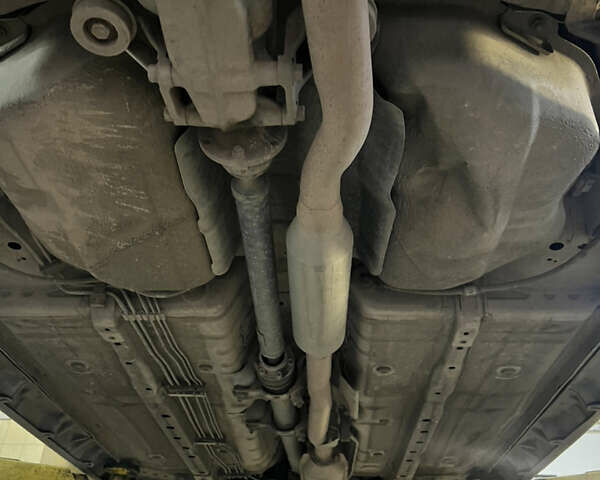 Серый Мицубиси Аутлендер, объемом двигателя 2 л и пробегом 209 тыс. км за 7200 $, фото 27 на Automoto.ua