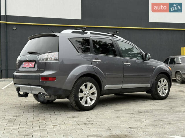 Сірий Міцубісі Аутлендер, об'ємом двигуна 2 л та пробігом 237 тис. км за 8999 $, фото 18 на Automoto.ua