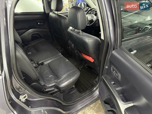 Сірий Міцубісі Аутлендер, об'ємом двигуна 2 л та пробігом 235 тис. км за 8950 $, фото 41 на Automoto.ua