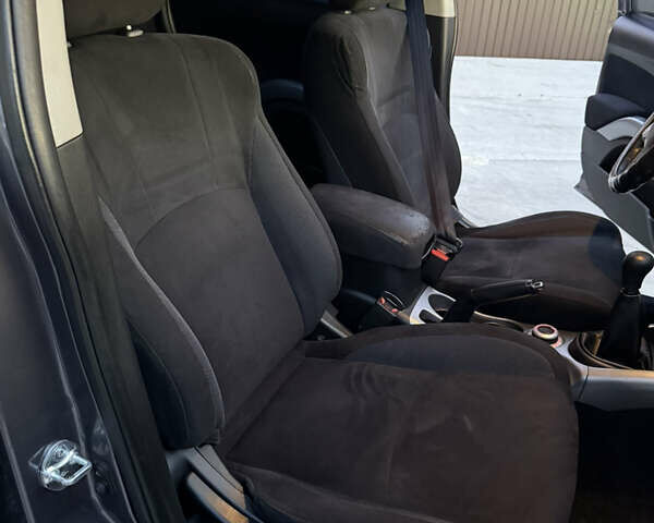 Серый Мицубиси Аутлендер, объемом двигателя 2.4 л и пробегом 210 тыс. км за 8300 $, фото 27 на Automoto.ua