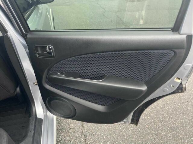 Сірий Міцубісі Аутлендер, об'ємом двигуна 2.4 л та пробігом 324 тис. км за 6890 $, фото 23 на Automoto.ua