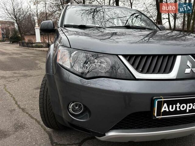 Серый Мицубиси Аутлендер, объемом двигателя 2.4 л и пробегом 237 тыс. км за 8490 $, фото 8 на Automoto.ua