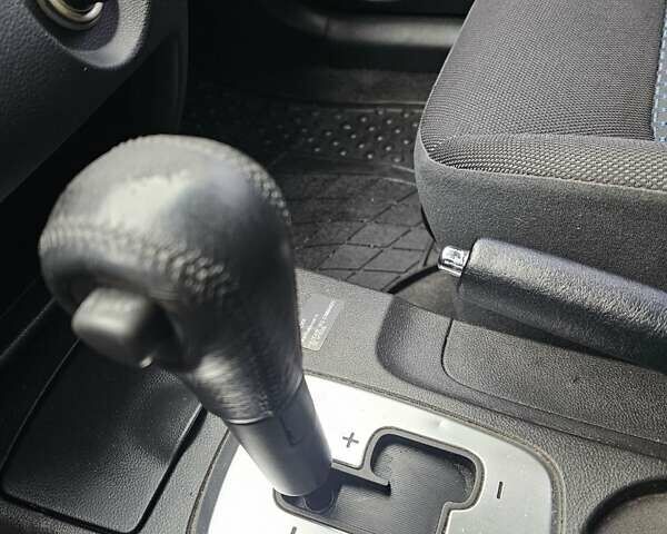 Сірий Міцубісі Аутлендер, об'ємом двигуна 2.38 л та пробігом 230 тис. км за 5400 $, фото 15 на Automoto.ua