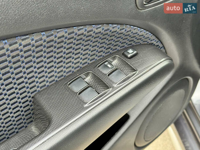 Серый Мицубиси Аутлендер, объемом двигателя 2.38 л и пробегом 254 тыс. км за 7300 $, фото 21 на Automoto.ua