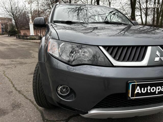 Серый Мицубиси Аутлендер, объемом двигателя 2.4 л и пробегом 237 тыс. км за 8490 $, фото 8 на Automoto.ua