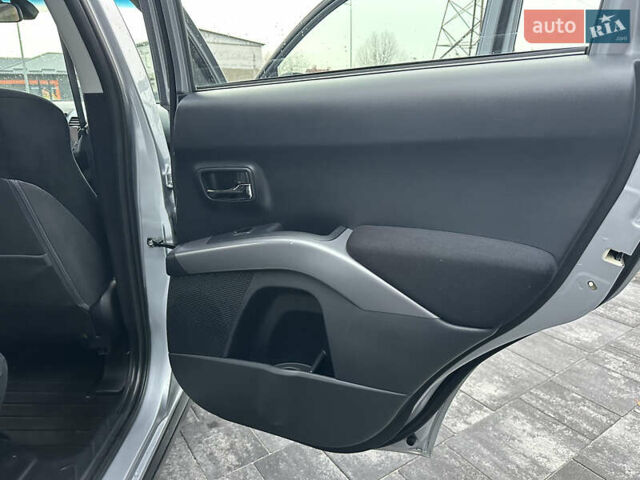 Серый Мицубиси Аутлендер, объемом двигателя 2.4 л и пробегом 61 тыс. км за 11300 $, фото 45 на Automoto.ua