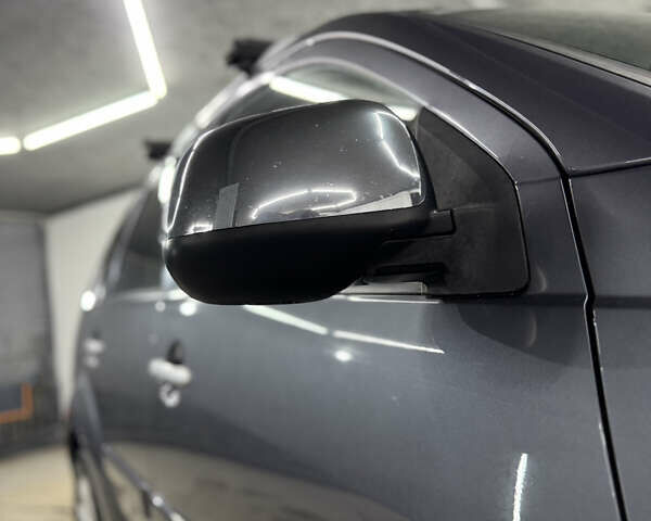 Сірий Міцубісі Аутлендер, об'ємом двигуна 2 л та пробігом 235 тис. км за 8950 $, фото 23 на Automoto.ua