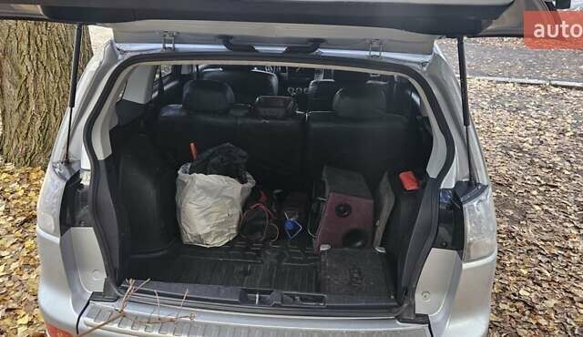 Серый Мицубиси Аутлендер, объемом двигателя 2.2 л и пробегом 280 тыс. км за 5300 $, фото 8 на Automoto.ua