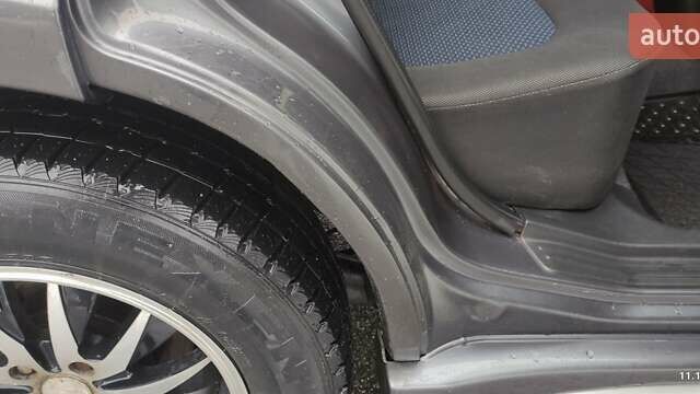 Серый Мицубиси Аутлендер, объемом двигателя 2 л и пробегом 200 тыс. км за 5999 $, фото 23 на Automoto.ua