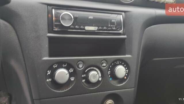 Серый Мицубиси Аутлендер, объемом двигателя 2 л и пробегом 200 тыс. км за 5999 $, фото 13 на Automoto.ua