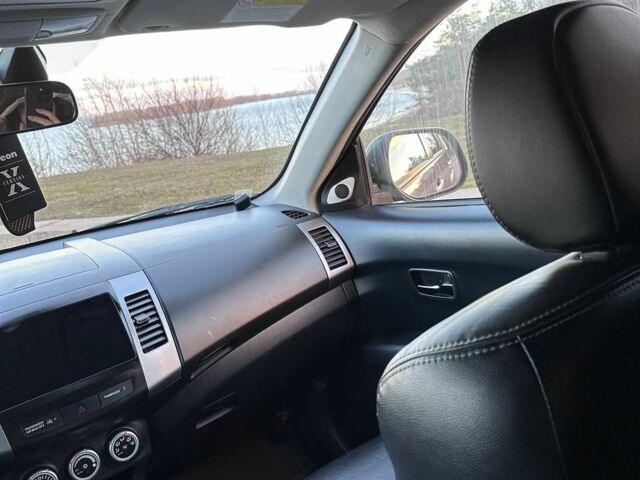 Серый Мицубиси Аутлендер, объемом двигателя 2.4 л и пробегом 321 тыс. км за 10000 $, фото 10 на Automoto.ua