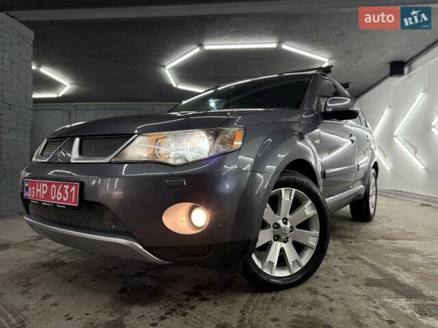 Сірий Міцубісі Аутлендер, об'ємом двигуна 2 л та пробігом 235 тис. км за 8950 $, фото 3 на Automoto.ua