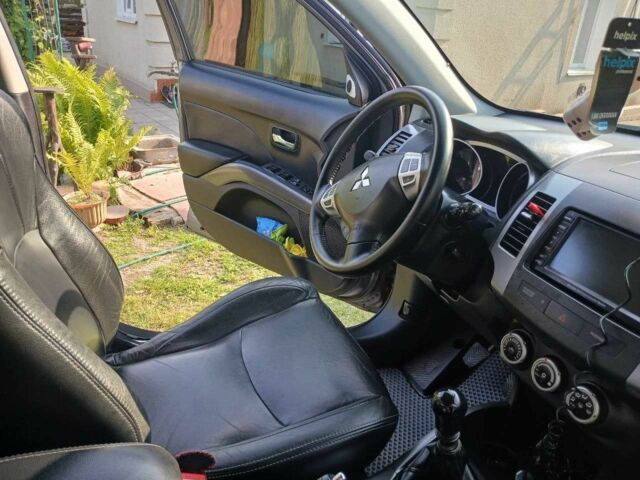 Сірий Міцубісі Аутлендер, об'ємом двигуна 2.2 л та пробігом 270 тис. км за 9800 $, фото 9 на Automoto.ua