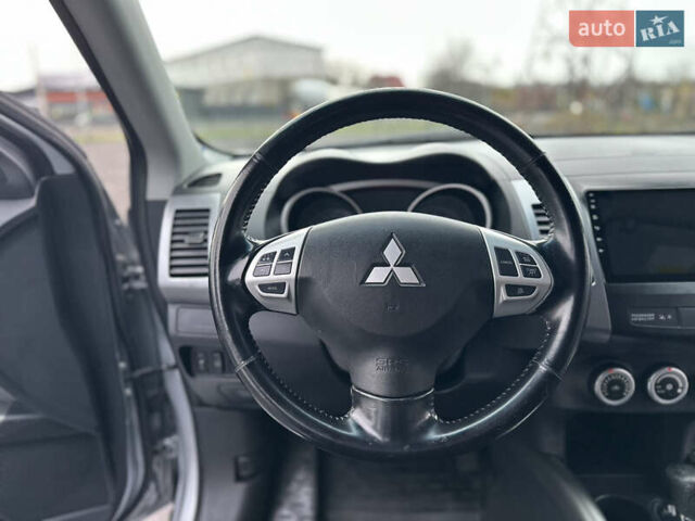 Серый Мицубиси Аутлендер, объемом двигателя 2.4 л и пробегом 61 тыс. км за 11300 $, фото 54 на Automoto.ua