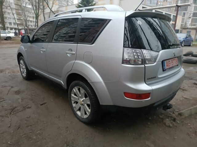 Сірий Міцубісі Аутлендер, об'ємом двигуна 0 л та пробігом 280 тис. км за 4800 $, фото 1 на Automoto.ua